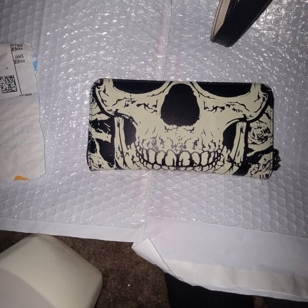 Brand new skull wallet with tags